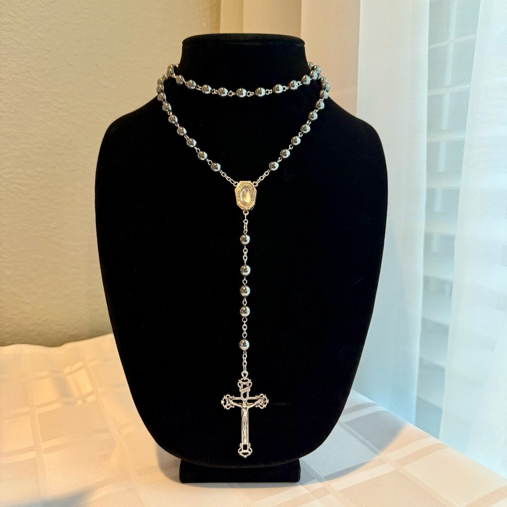 Jerusalem Catholic Prayer Rosary with Holy Water - Picture 2 of 5